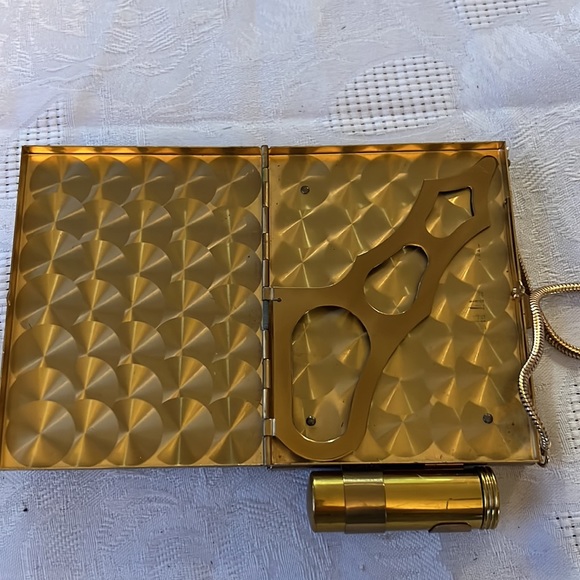 Vintage gold dance case clutch purse with lipstick holder, compact, clip, comb - Picture 11 of 16